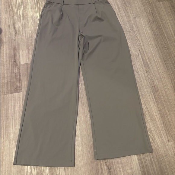 Bnwt Halara Wide-Leg Pants size L - Picture 2 of 3